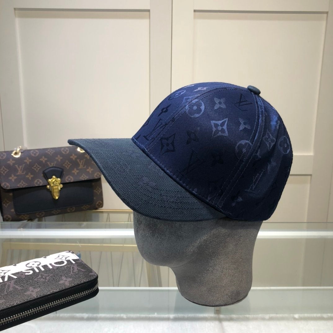 LV Louis Vuitton Men Women new baseball cap, simple atmosphere, casual and versatile sports cap 12