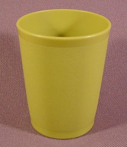 Tupperware Tuppertoys Vintage Child Size Cake Taker – Ron's Rescued  Treasures