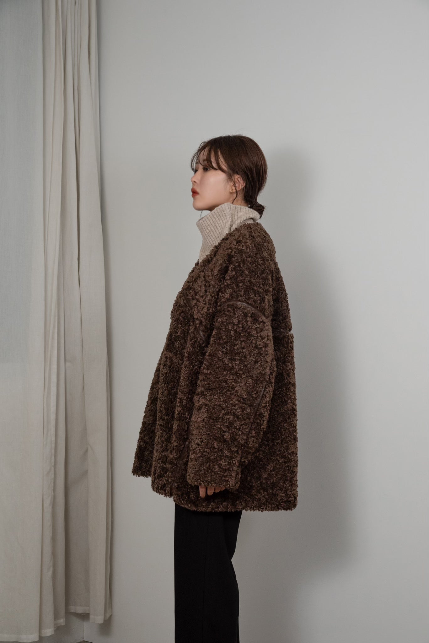 Amiur エミレ leather piping vlume boa coat - アウター