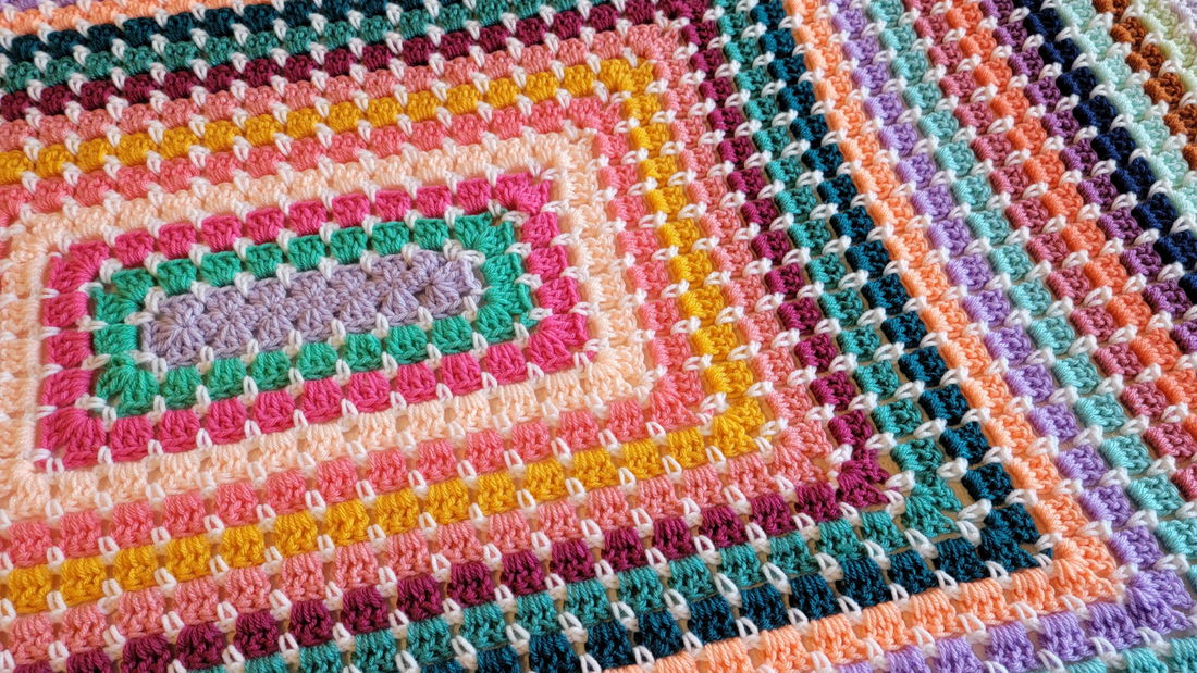 Free Crochet Pattern: Timeless Granny Square Blanket! – crochetmelovely