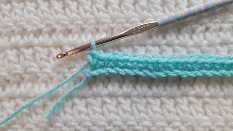 Photo Tutorial – How To Crochet: The Open Wave Stitch