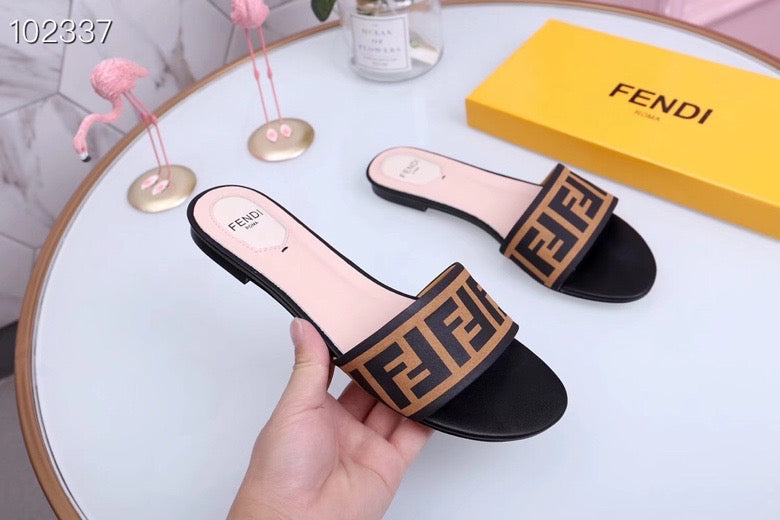 Fendi Popular Summer Women's Flats Men Slipper Sandals Shoes 0325