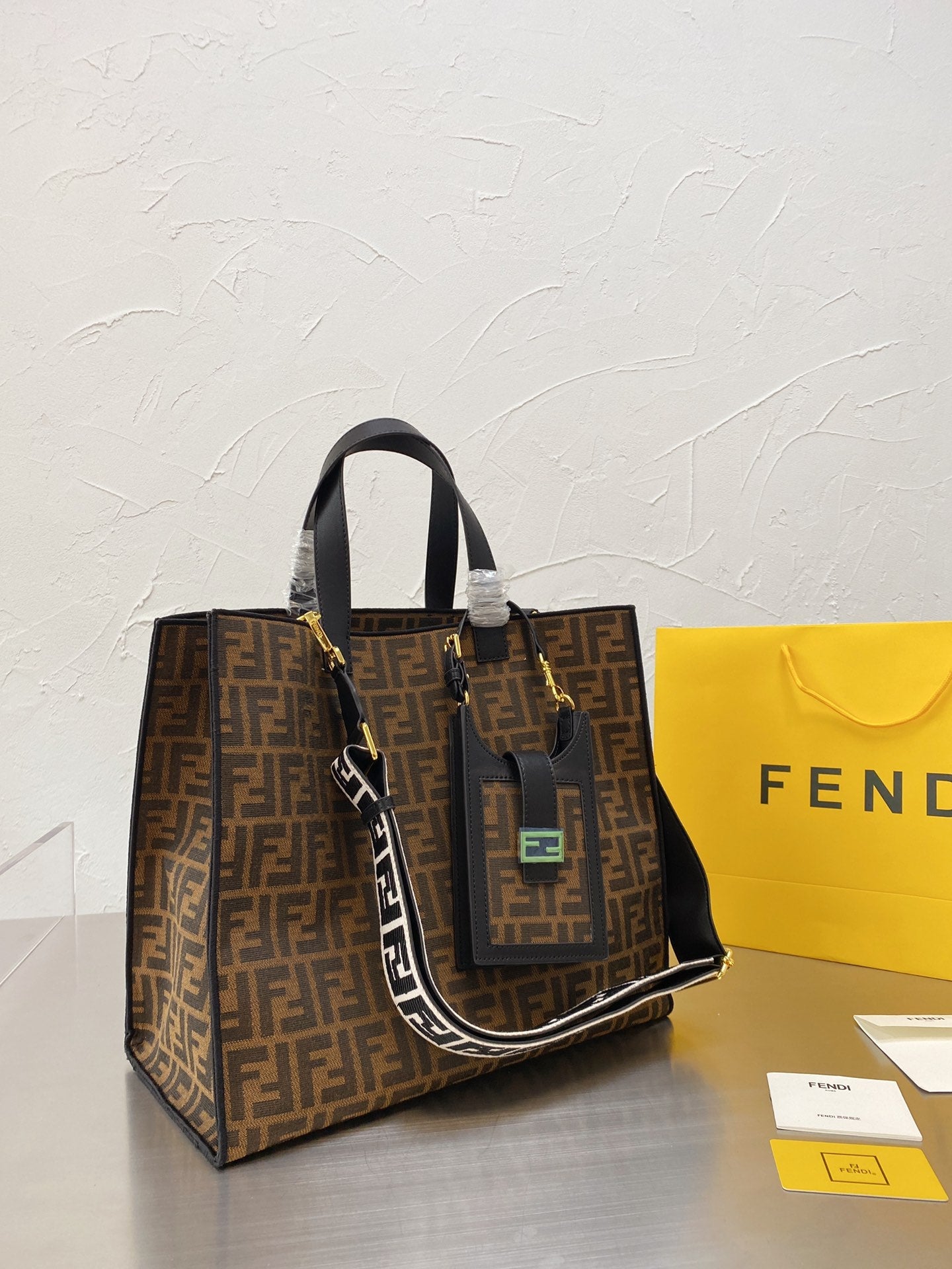 Fendi 2021 Women Leather Shoulder Bags Embroidery Satchel Tote