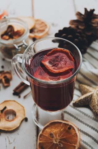 Mulled Wine garnished with an orange slice