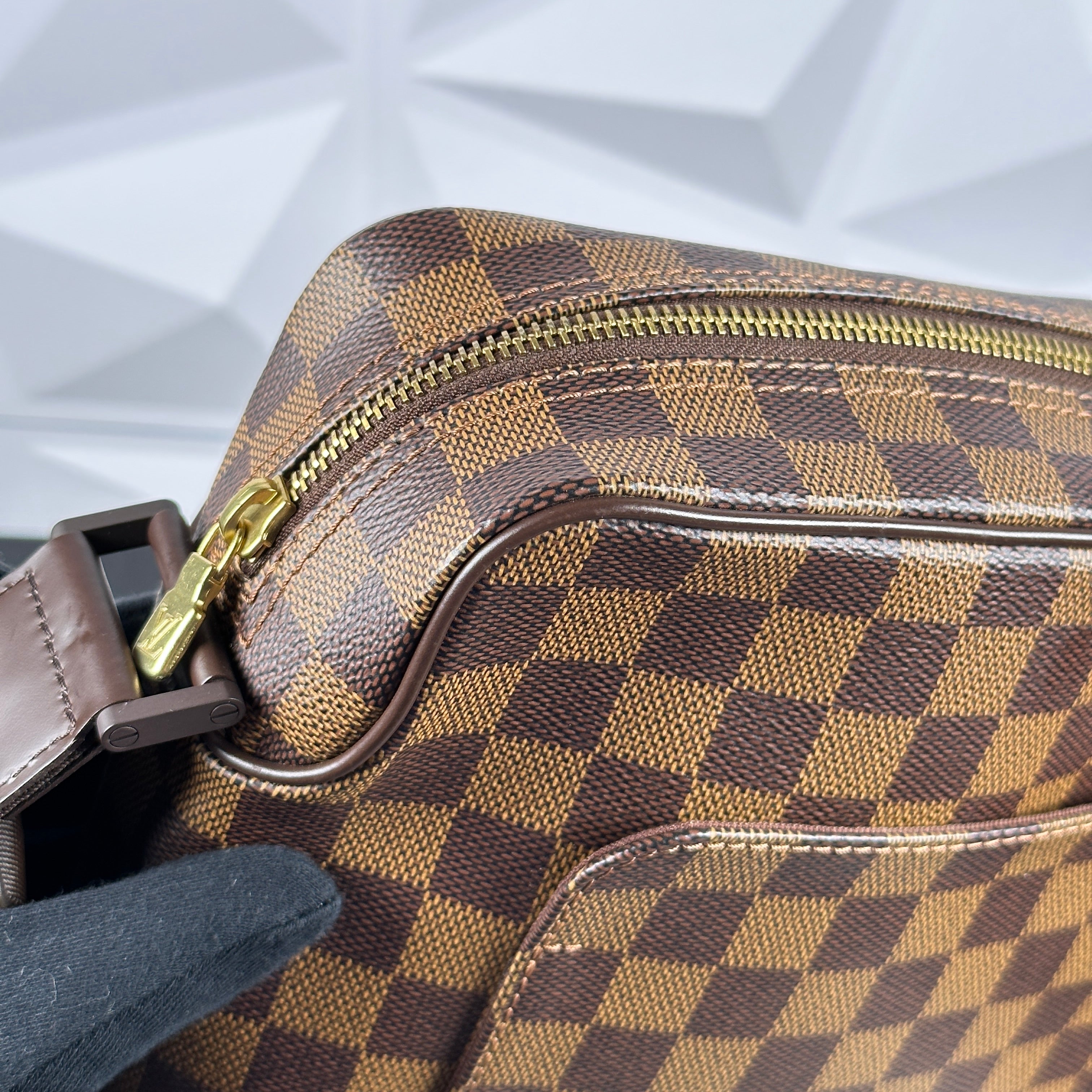 NTWRK - Louis Vuitton Damier Ebene Olav Crossbody (MI0016)