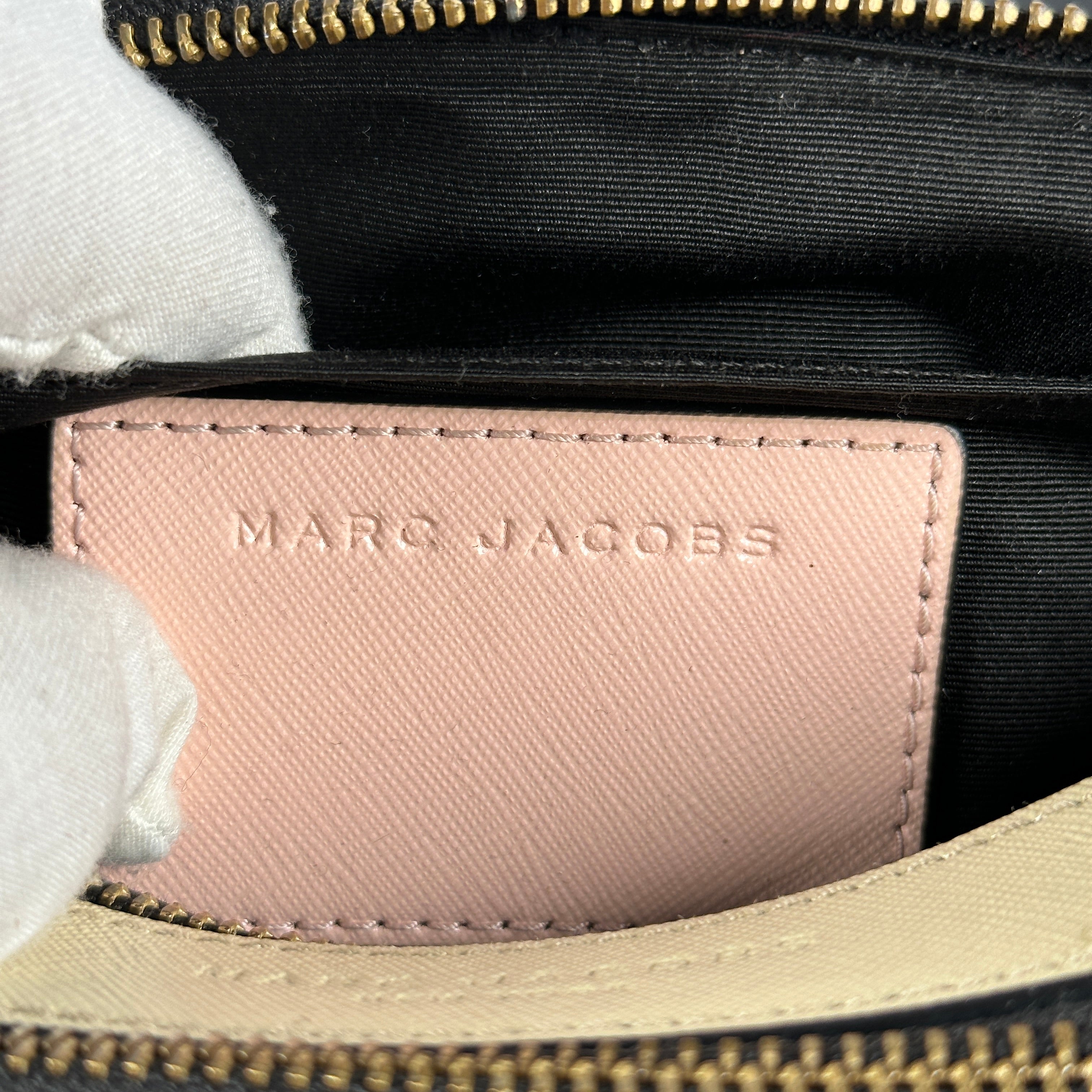 LaRach - Marc Jacobs Snapshot, Pastel Color New colour