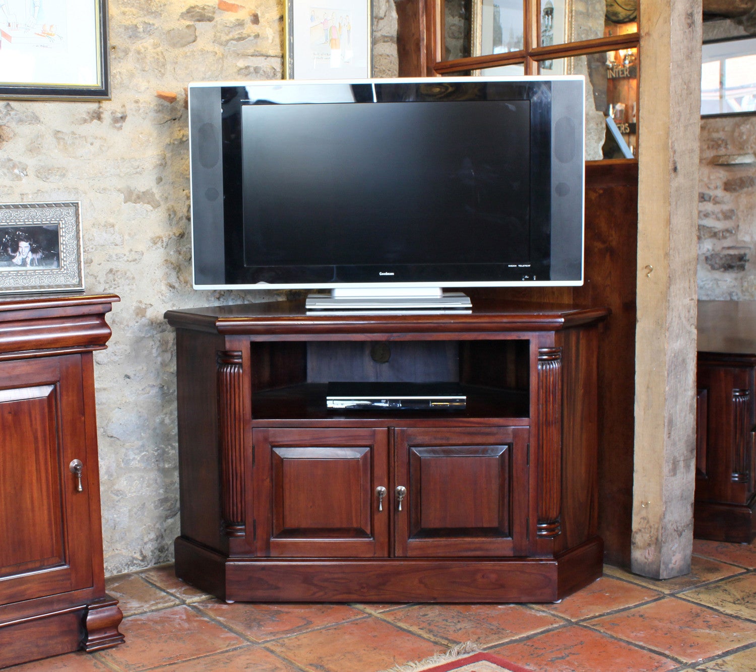 Mahogany drawers turendav