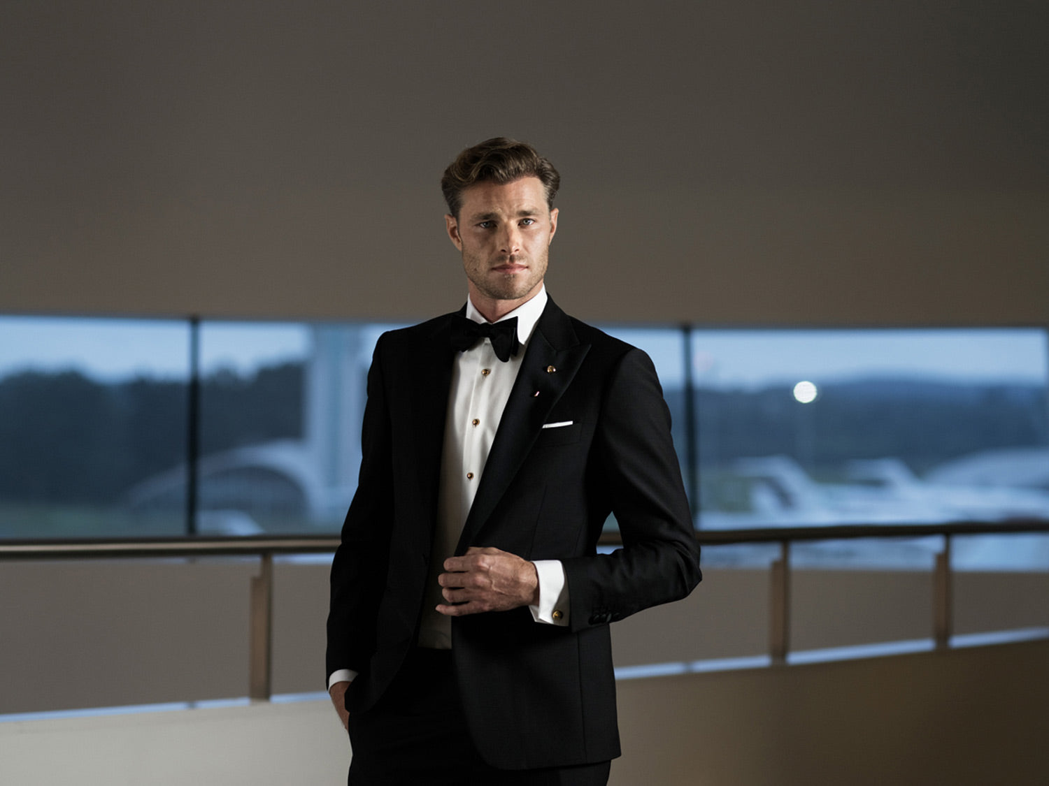 The Complete Guide To The Do's & Don't Of The White Dinner Jacket