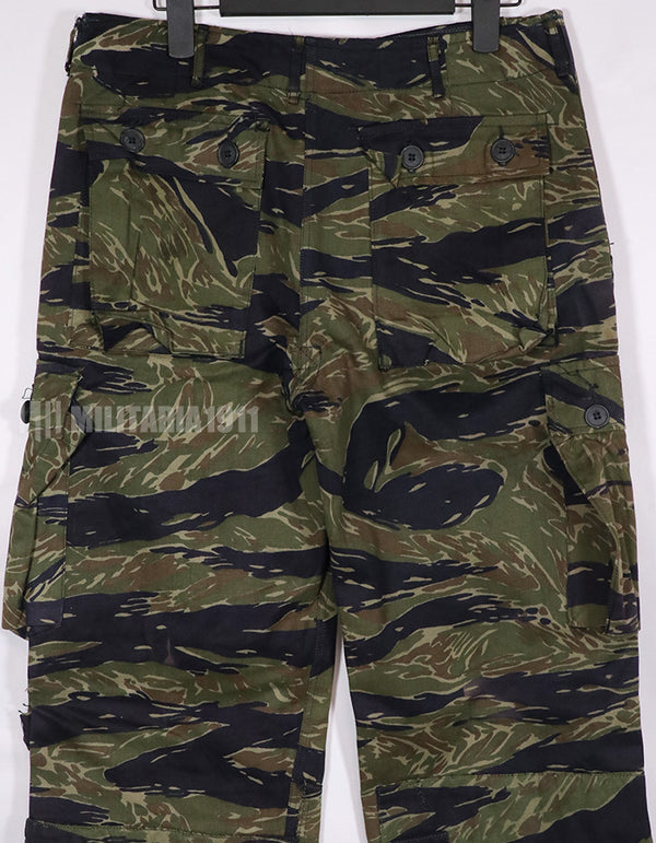 Real TO78 Okinawa Tiger Tiger stripe pants, damaged, real, fabric in good condition.