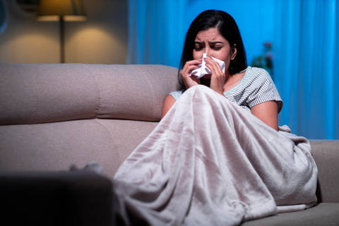 What are the symptoms of common illnesses like the flu, cold, or allergies?