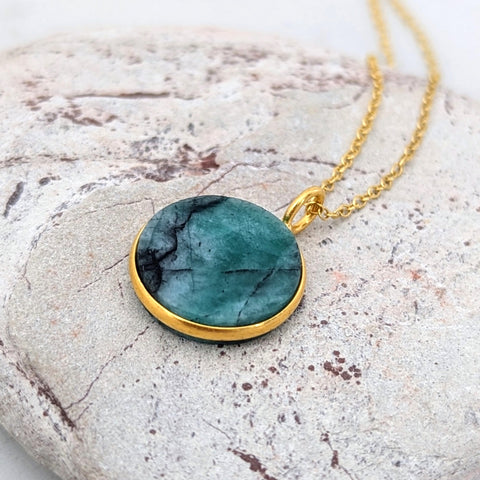 The Circle Emerald Birthstone Gold Necklace