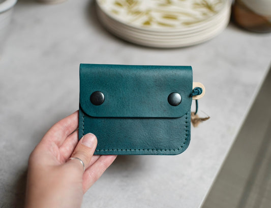 Simple Wallet in Green