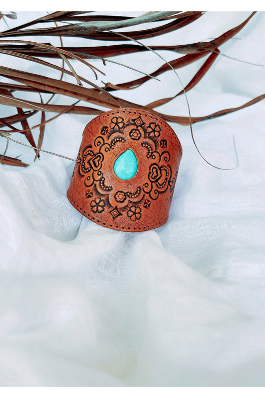 GODDESS DOOR LEATHER TOOLED CUFF ~TURQUOISE~