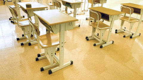 学校の机のサイズ