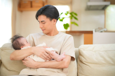 赤ちゃんと抱っこしている人が程よい距離間か