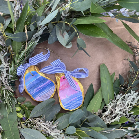 Coral Regatta and Blue Gingham Regatta Oyster Ornaments in a Wreath