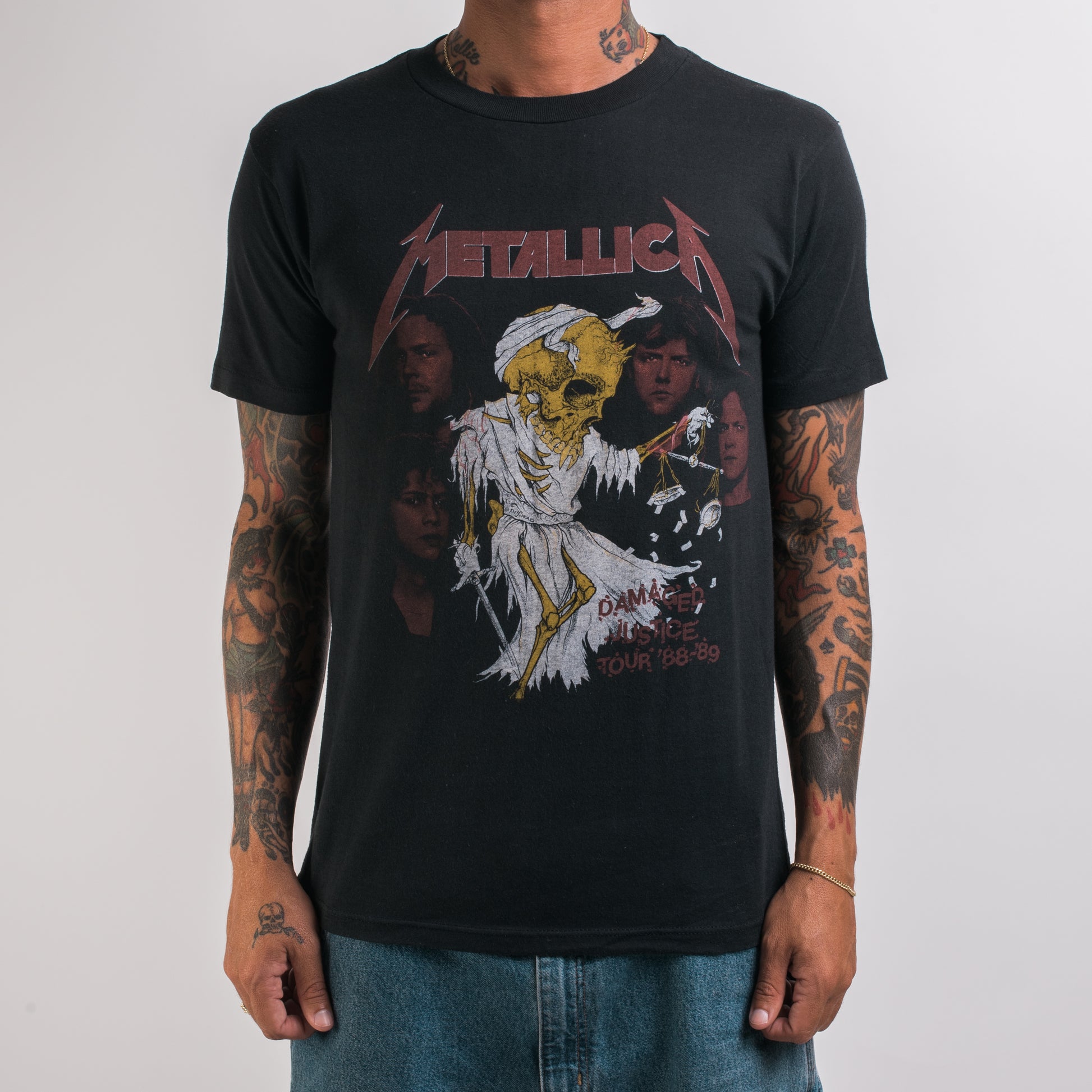Afwijken Oude man halen Vintage 1989 Metallica Damaged Justice Tour T-Shirt – Mills Vintage USA