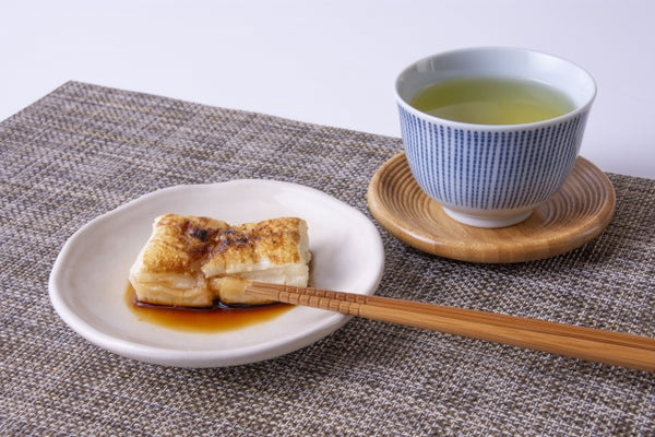 Kirimochi and green tea