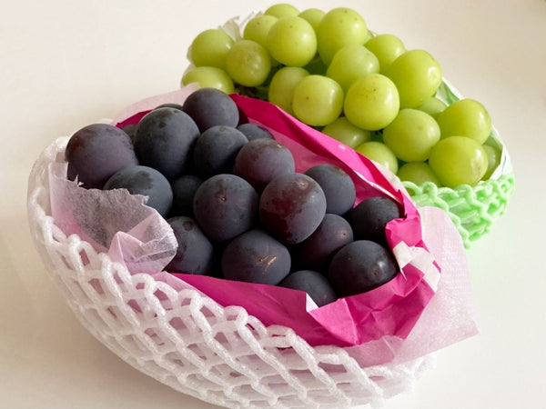 Wrapped kyoho grapes and shine muscats
