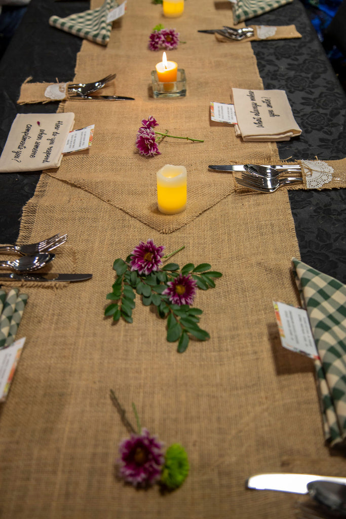 Image of the table spread ready