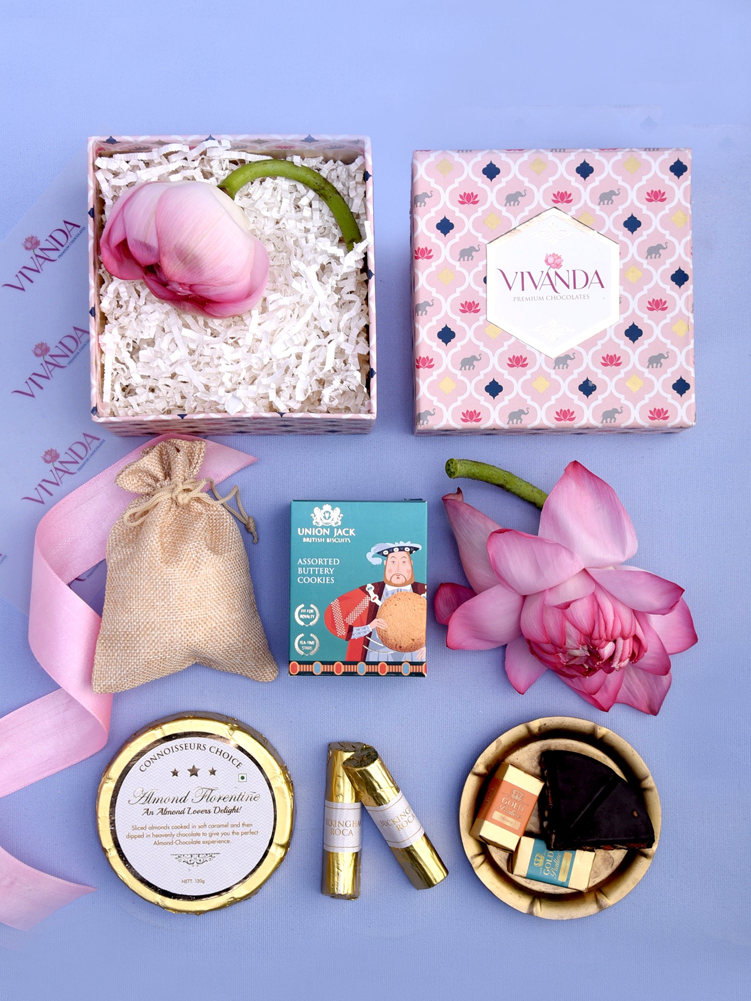 SMALL HAMPER FEATURING INDUS ROSE-image-0