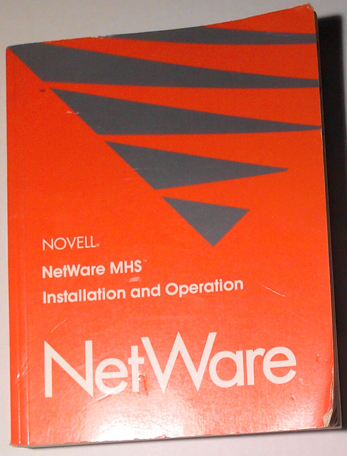 Novell NetWare MHS installation and operation. 1991. [Message Handling Service]