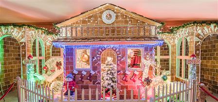 Gingerbread house at Fairmont Olympic Hotel 