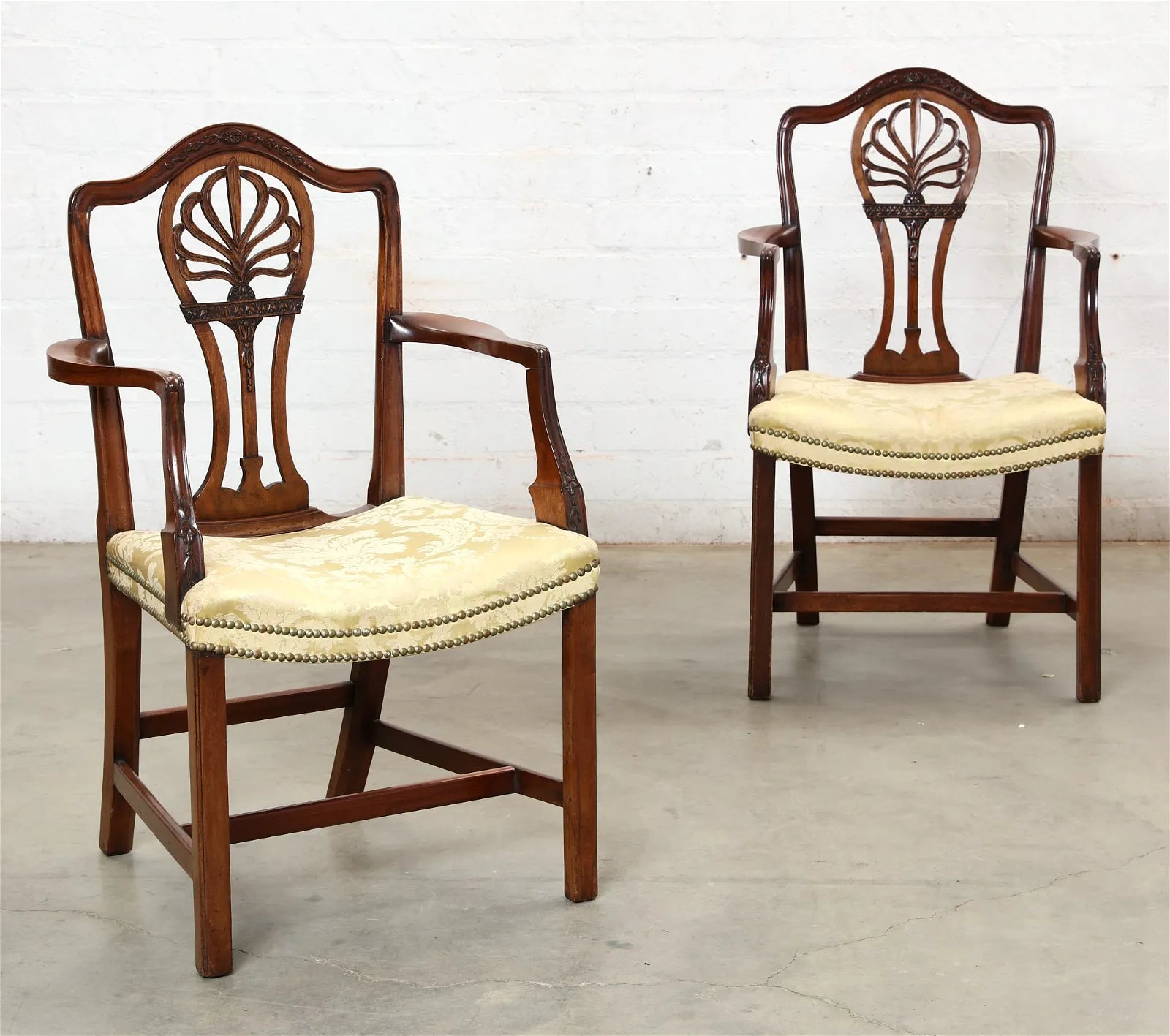 AF2-406: ANTIQUE PAIR OF LATE 18TH CENTURY ENGLISH GEORGE III CARVED MAHOGANY ARMCHAIRS