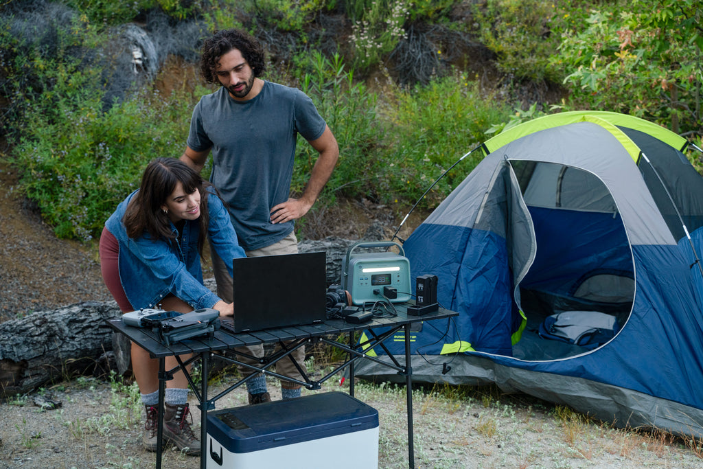 B330 Outdoor Photography Scene With Tent