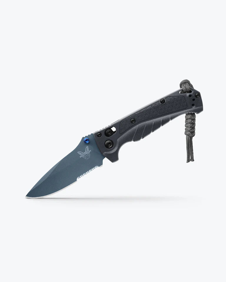 Benchmade Mini Adira™ AXIS® Lock MagnaCut Tempest Gray Grivory®, Partially Serrated (18065SBT-01)