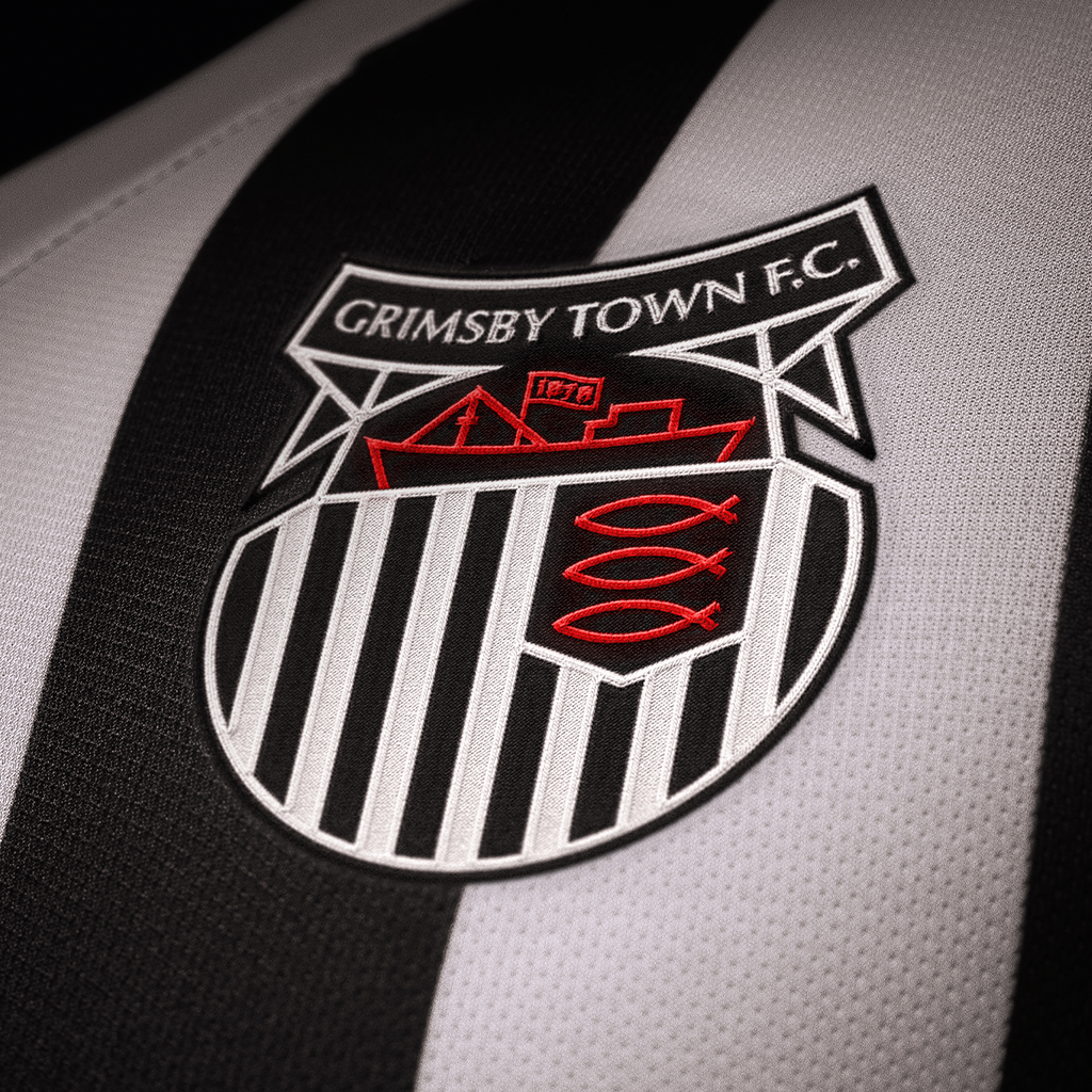 grimsby town crest new cult kits