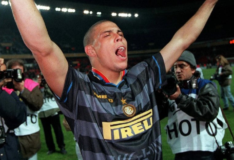 Ronaldo Inter Milan UEFA Cup 1997-98 | Cult Kits