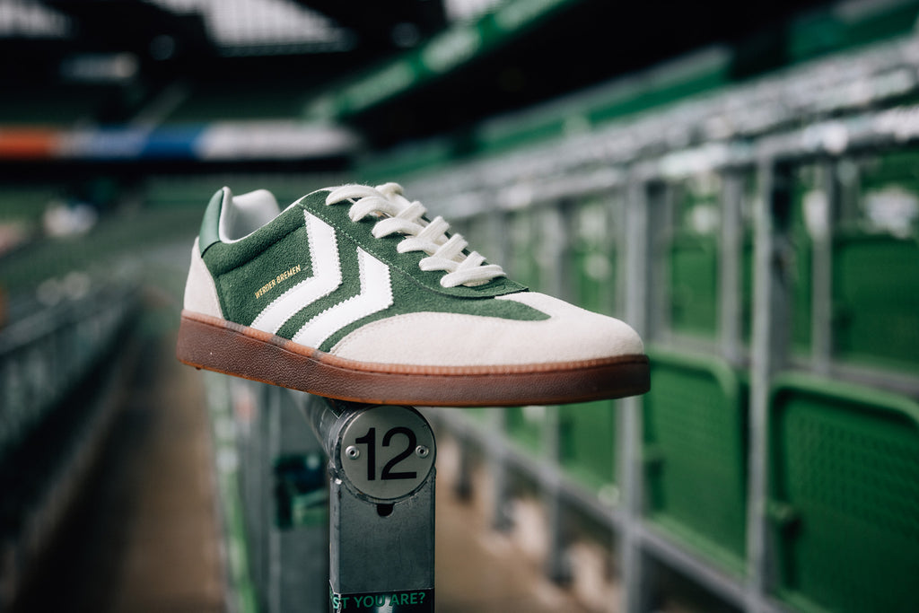 cult kits werder 125th anniversary trainer hummel