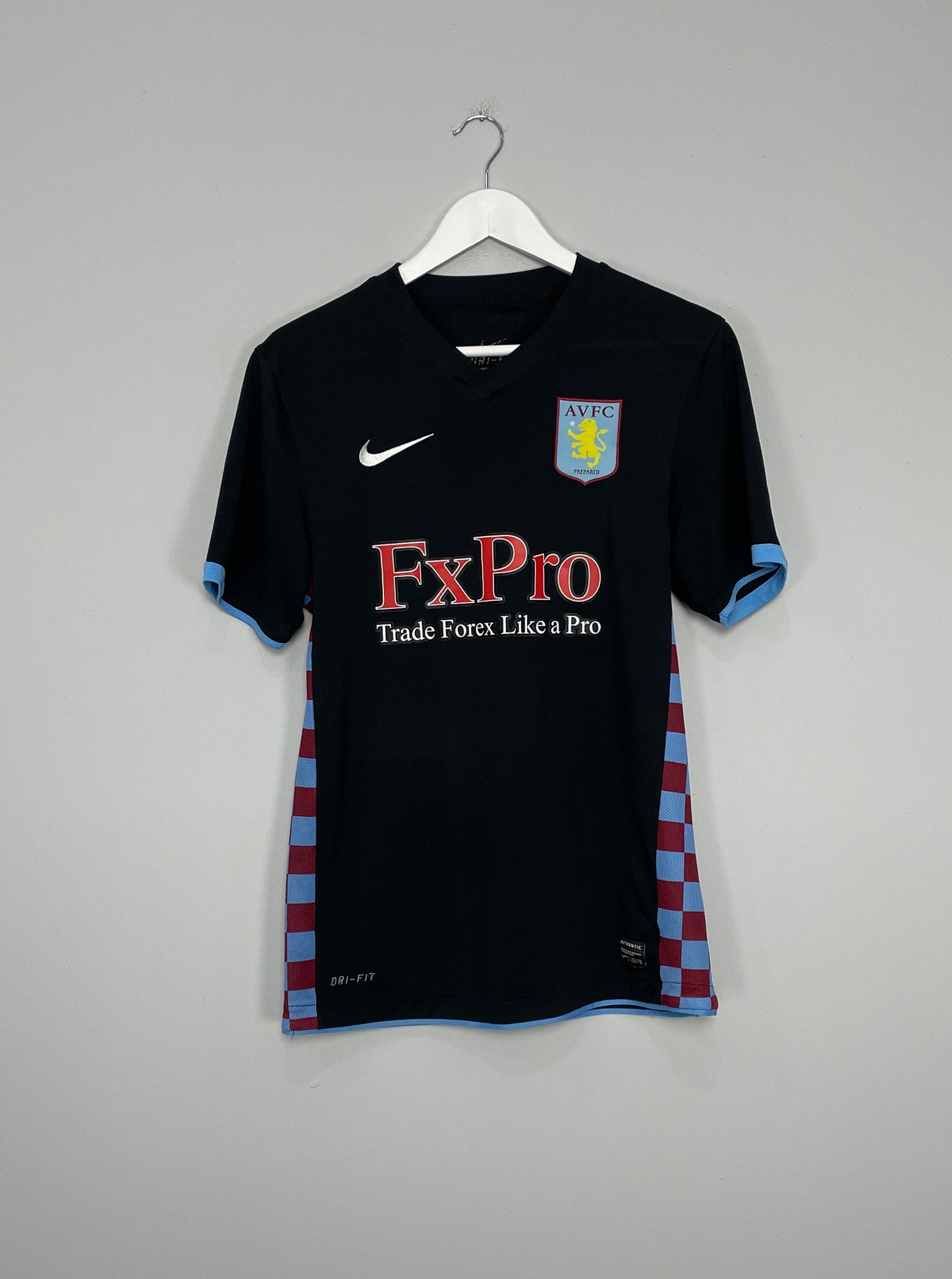 aston villa kit 2010