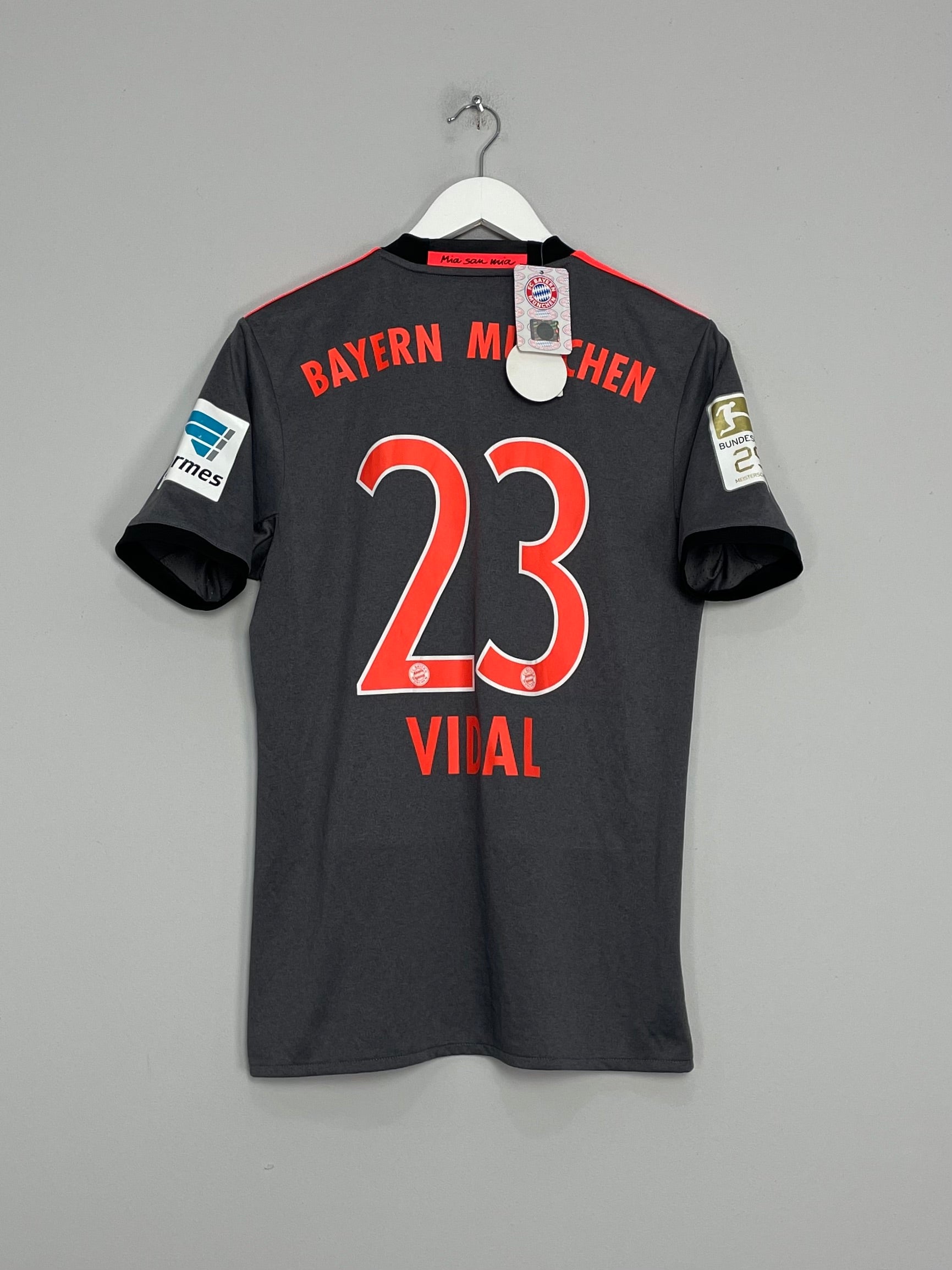 2016/17 BAYERN MUNICH VIDAL #23 *BNWT* AWAY SHIRT (S) ADIDAS