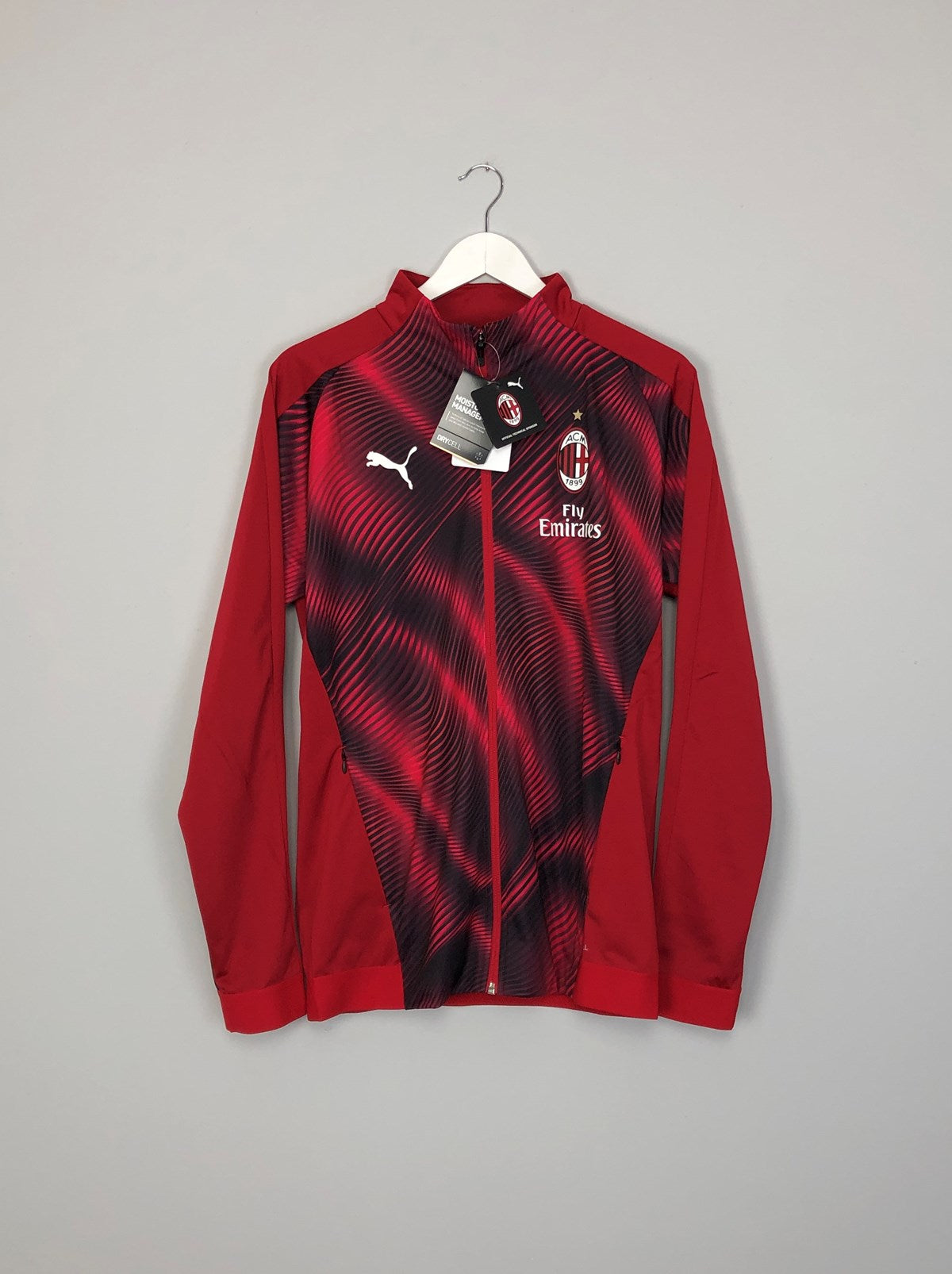 2019/20 AC MILAN *BNWT* RED STADIUM JACKET (MULTIPLE SIZES) PUMA, XL / AC Milan / 2019