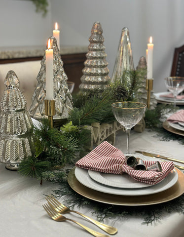 tablescape Christmas decor