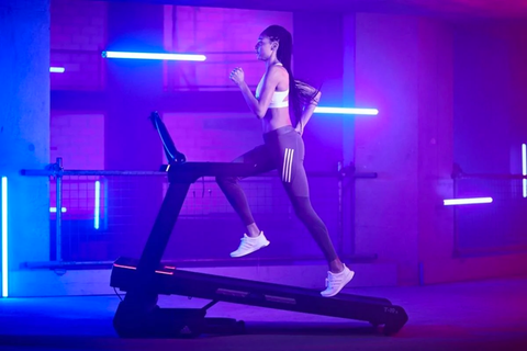 treadmill with sorrounding led