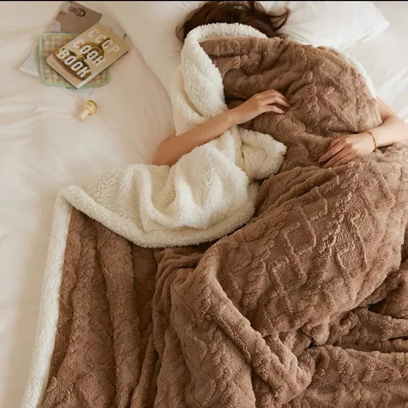 Product Image for Dicke Winter Lammwoll-Decke - WarmWool, Dunkelbraun / 70x100cm