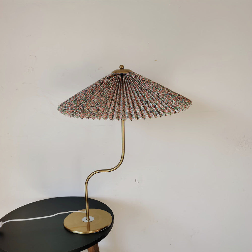 Product Image for Frendorf | LumiCharm Retro Tischlampe Schirm Design | Faltenschirm | Dekorative Lampe | Stimmungslicht für Zuhause, Blumenmuster / USB (5V) + Dimmer (