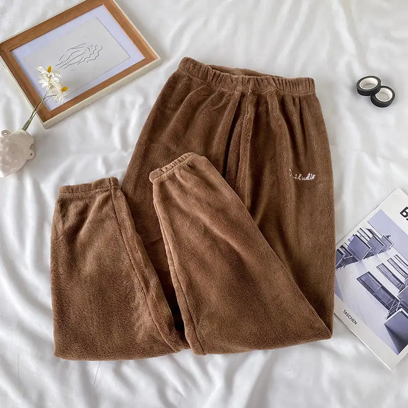 Product Image for Winter-Pyjama-Set aus weichem Samt, braune Unterhose / M