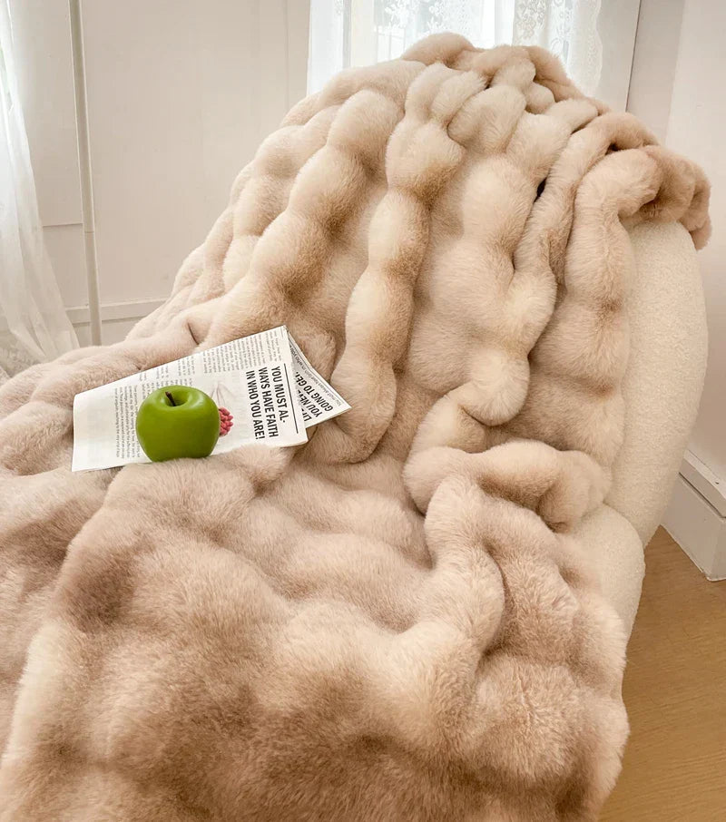 Product Image for Frendorf | PlushGlow Flauschige Kuscheldecke aus Kunstfell | Weich & Luxuriös | Perfekt für Bett & Sofa, Café / 200cm x 230cm