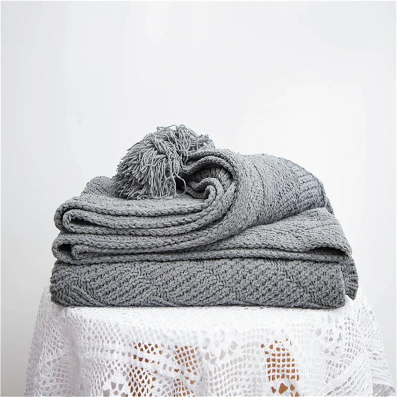 Product Image for Frendorf | HeartKnit Kuscheldecke aus Chenille | Strickdesign | Für Bett & Sofa | Weich & Gemütlich, Grau Stil fünf / 130cm x 160cm