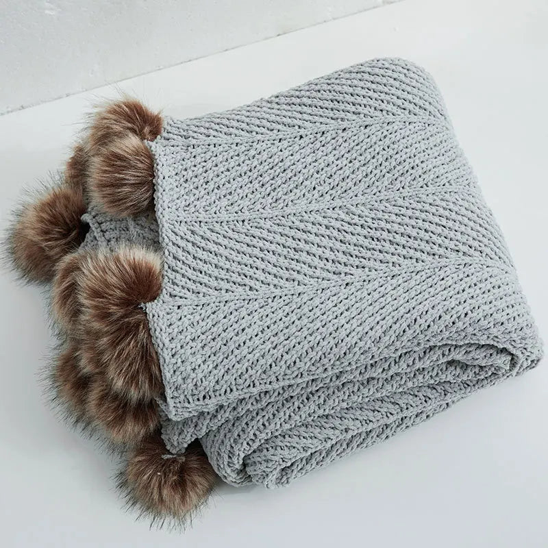 Product Image for Frendorf | HeartKnit Kuscheldecke aus Chenille | Strickdesign | Für Bett & Sofa | Weich & Gemütlich, Grau Stil sieben / 130cm x 160cm