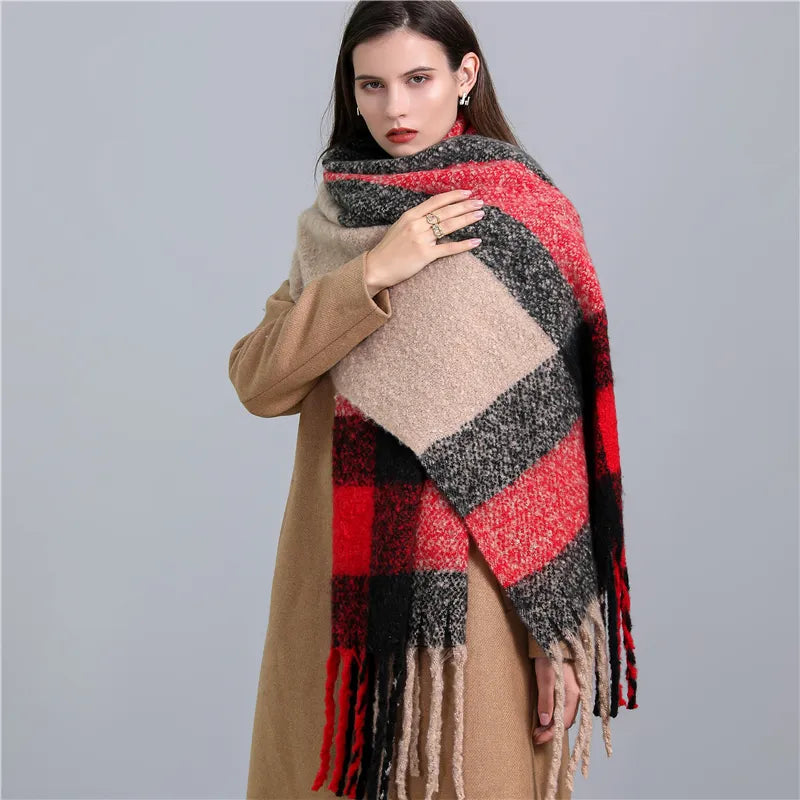 Product Image for Trendige Karierte Damen Schal - Elira, Rot und Schwarz
