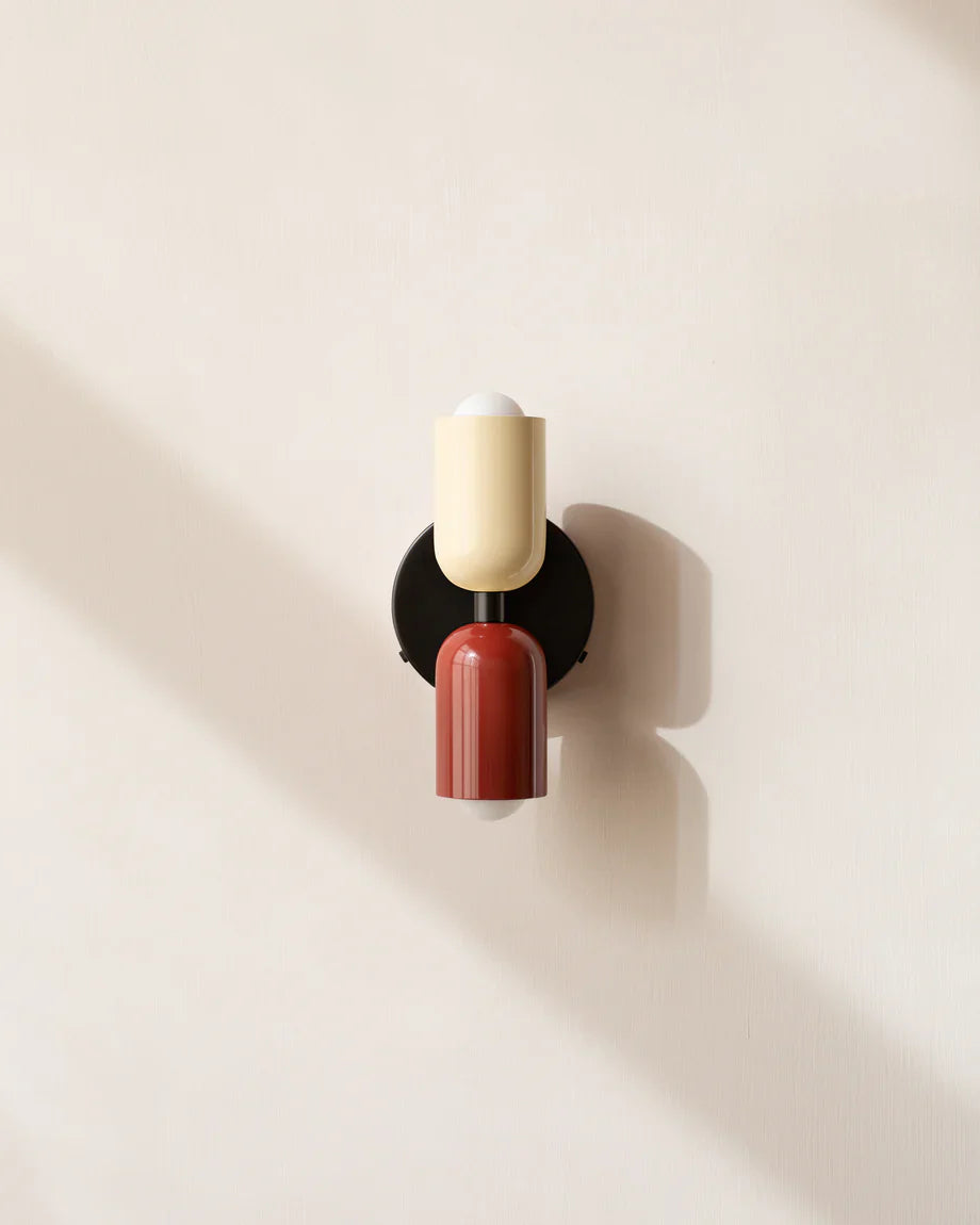 Product Image for MP H23 Up Down Wandleuchte, Knochen / Dunkelrot / Plug-Inline-Ein-/Ausschalter | Schwarzes Kabel