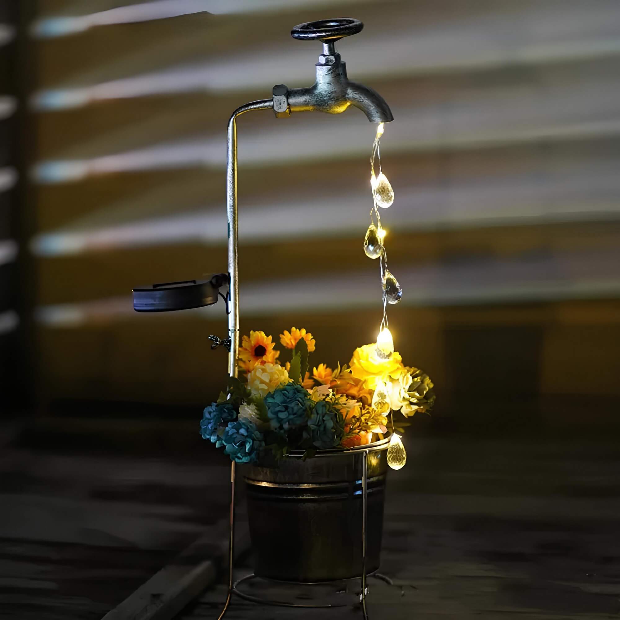 Product Image for Frendorf - Solarstrom Bewässerungs Wasserhahn Lichter, Fließendem Wasser