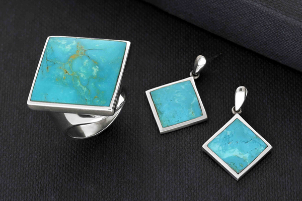 sterling-silver-turquoise-small-square-ring