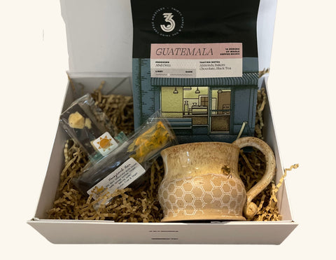 Saskatchewan Giftbox with Coffee Chocolate and and Ceramic Mug