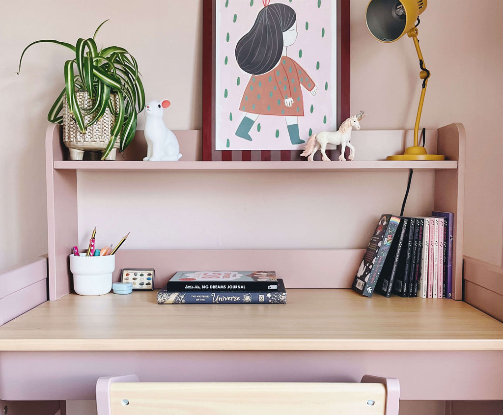 Neat Bookshelf Hutch 